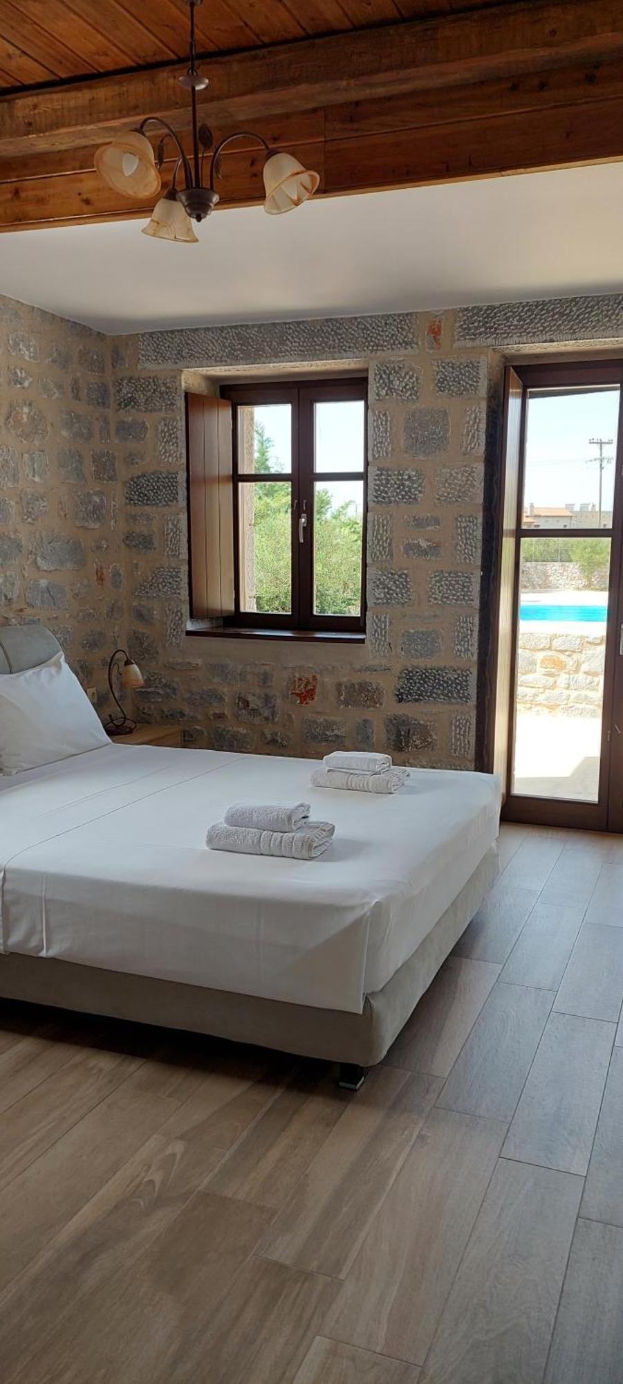 Koukouri Suites Areopoli Luaran gambar