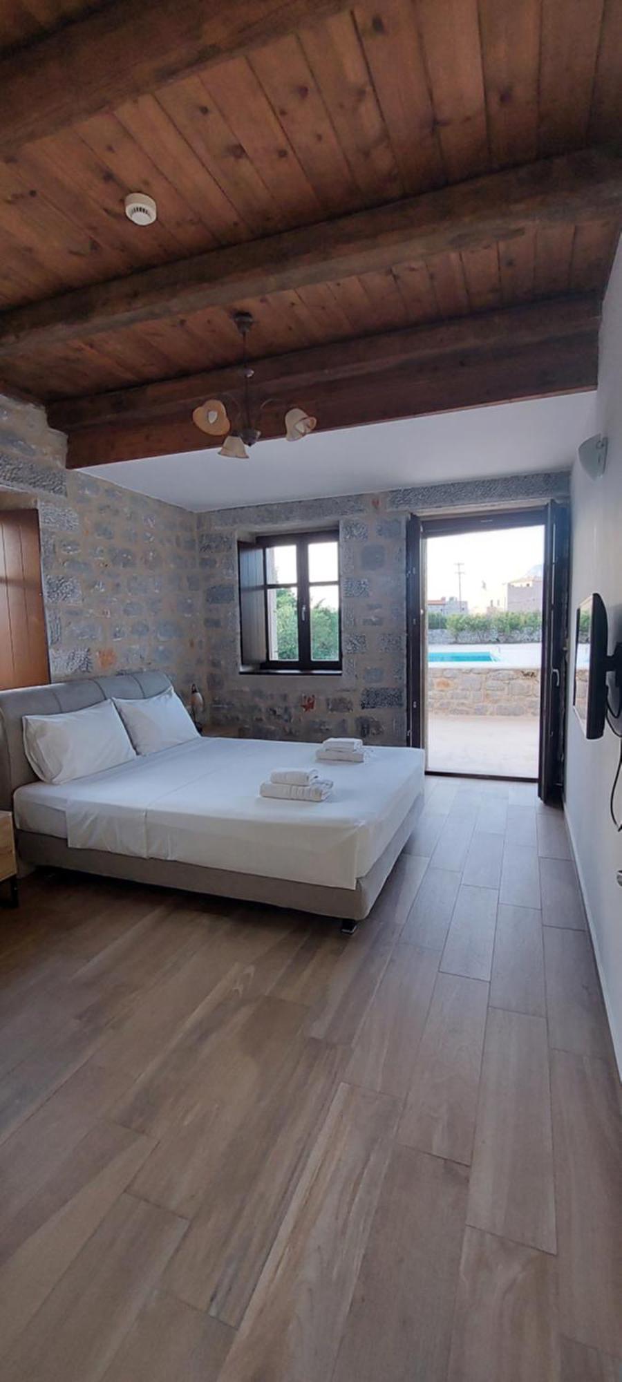 Koukouri Suites Areopoli Luaran gambar
